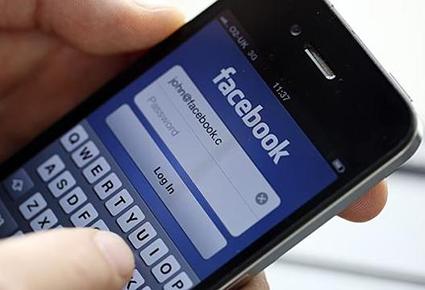 فايسبوك يغزو الهواتف المحمولة من خلال الألعاب